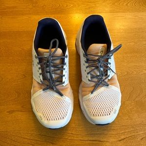 ON cloudstratus running shoe